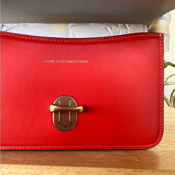 SOLD!!Coach Glovetanned Leather Studio Shoulder Bag 19 - Picture 13 of 13